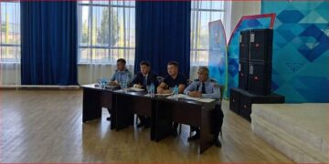Қызылордалық полицейлер жергілікті мекемелер басшыларымен кездесу өткізді