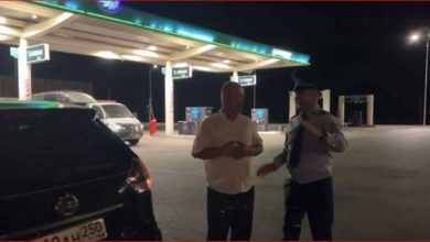 Photo of Полицейлер жолда көлігі бұзылған ресейлікке көмектесті (видео)