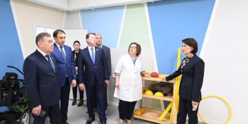 Министр «Қамқорлық» ерте араласу орталығы жұмысымен танысты
