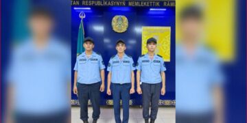 Қызылордада ұландықтар өрт болған үйден адамдарды алып шықты