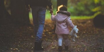 Бес жасар қызына қол жүгірткен азғын әке ұсталды