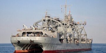 Украина Қарулы күштері Севастопольде Ресейдің «Коммуна» кемесін талқандады