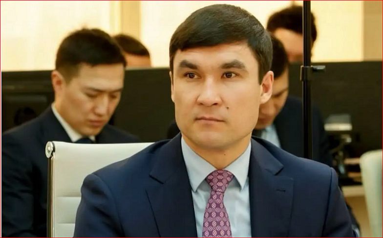 Серік Сәпиев орынбасарымен болған жанжалға нүкте қойды