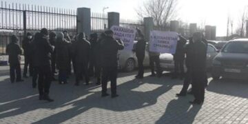 Жерлерінен айрылған шаруаларды облыс әкімі қабылдамады