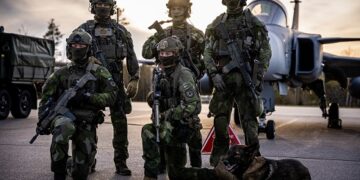 Швеция армиясының бас қолбасшысы РФ-мен соғысқа дайындалуға шақырды