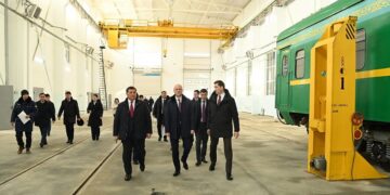 Роман Скляр Қызылордаға сапары барысында вагон депосында болды