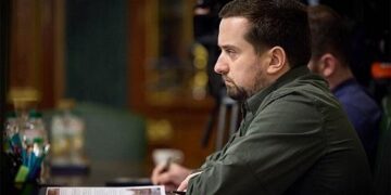 Зеленьский жемқорлық дауынан соң төрт тұлғаны қызметтен алды