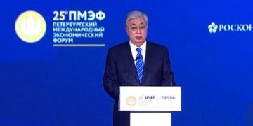 Тоқаев Қазақстанның ДХР мен ЛХР-ды мойындамайтынын айтты