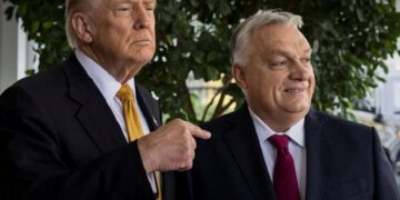 Трамп сайлау алдында Орбанды құтқарудың амалдарын жасай бастады