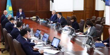 Үкімет отырысында адал фармацевттерге қолдау көрсетілетіні айтылды