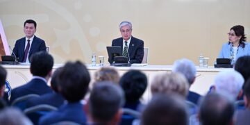 Тоқаев: Қазақстан ескерткіштер мен монументтер еліне айналып барады