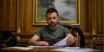 Зеленський Киевке АҚШ делегациясын шақырғанын баяндады