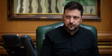 Зеленський: Не ар-намысты, не жақтастарды жоғалтқалы тұрмыз