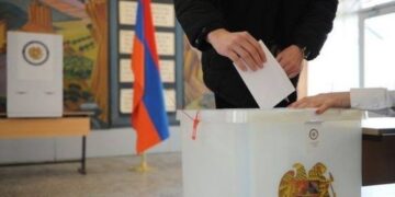 Армения ресейшіл «Күшті Армения» кандидаттарын қамауға ала бастады