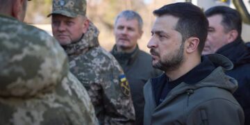 Зеленьский Залужныйды доғарысқа жіберу үшін Ставка дайындап жатыр