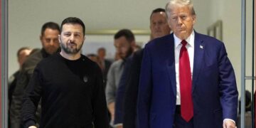 Трамп Зеленьскиймен арасы шиеленісуінің себебін түсіндірді