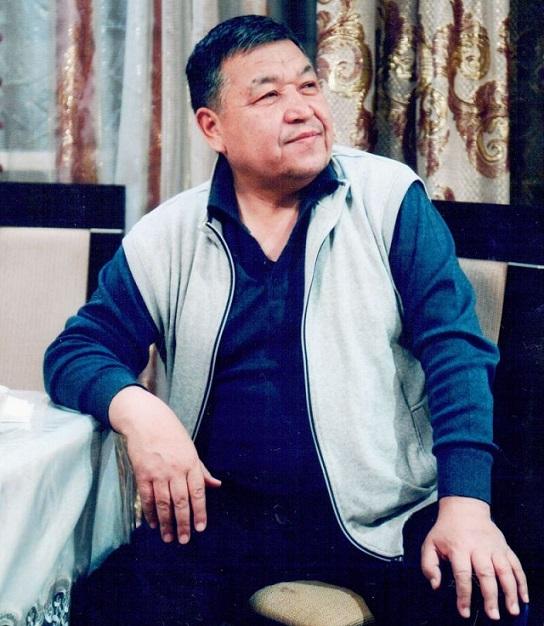Адам бар жерде әдебиет те болады